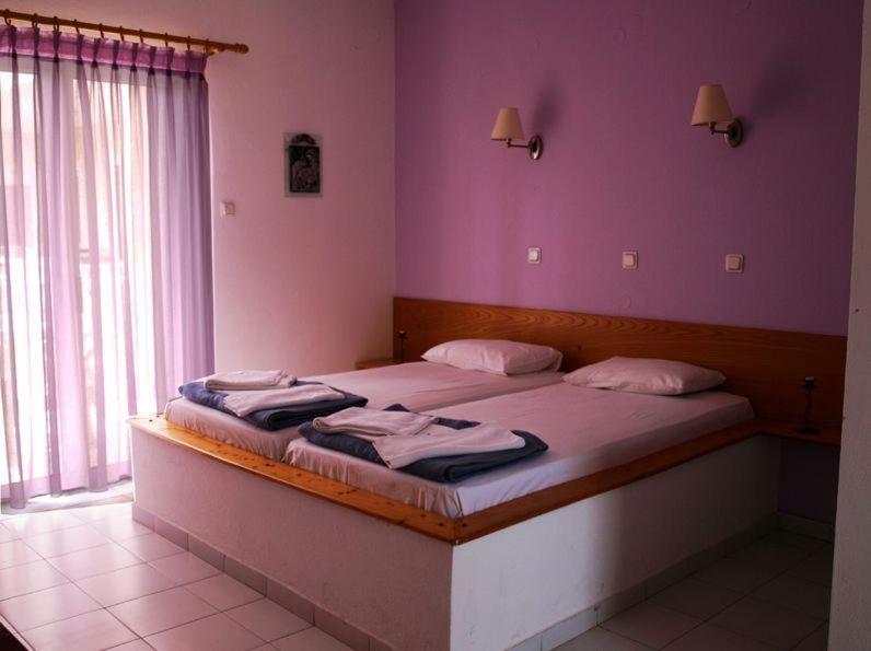 Amarilia Skala Rachoni (Thasos) Quarto foto